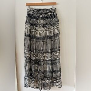 H&M Black and White Maxi Skirt with Abstract Stripe Print